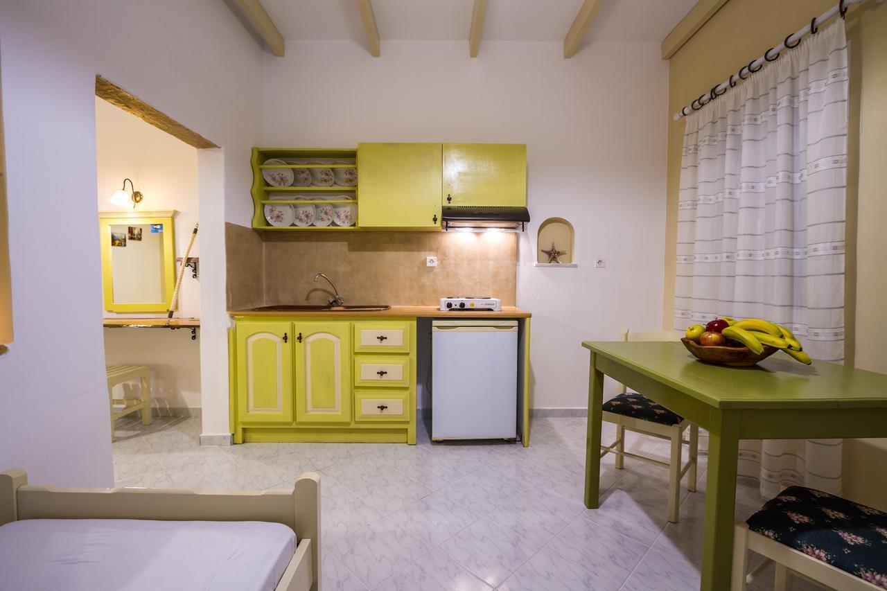 Elpiniki Aparthotel 2*